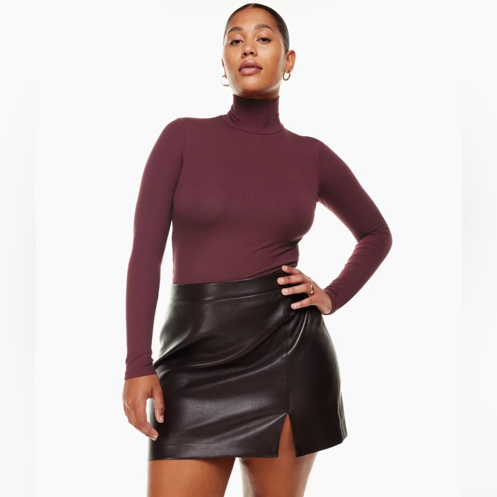 Aritzia - Wilfred - Burgundy Turtle Neck Shirt - Size S